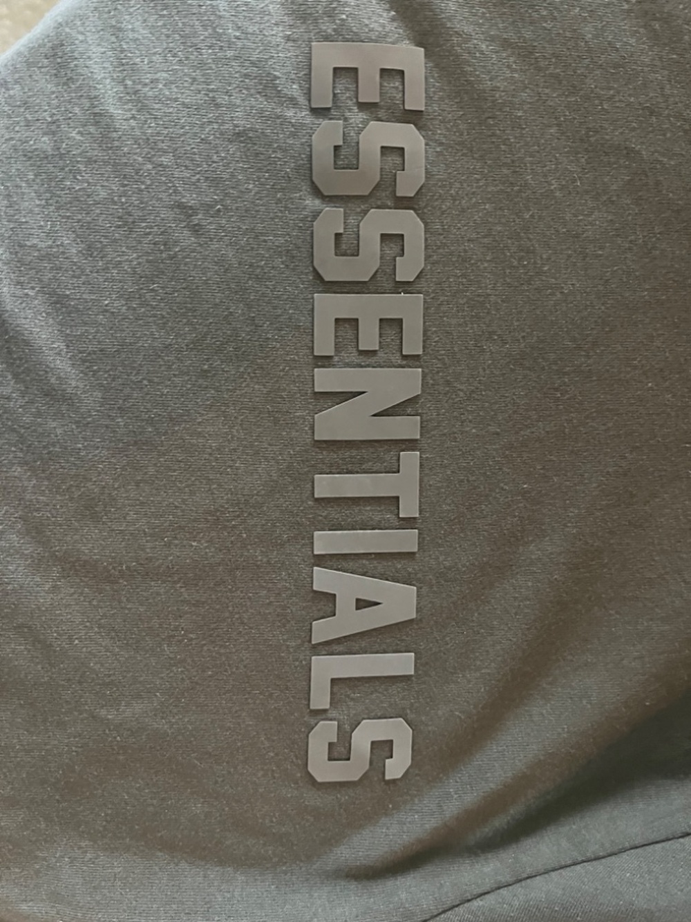 ESSENTIALS T-SHIRT size small - Picture 3 of 5